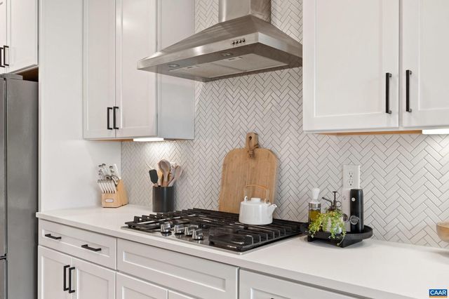 390 BISHOPGATE LN, Crozet, VA 22932