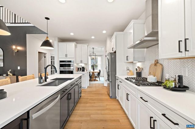 390 BISHOPGATE LN, Crozet, VA 22932