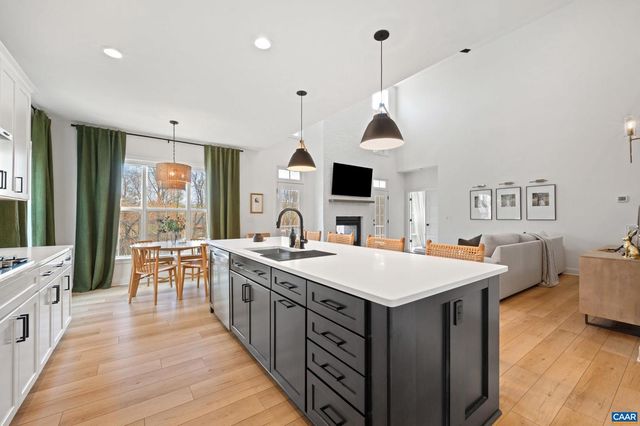 390 BISHOPGATE LN, Crozet, VA 22932