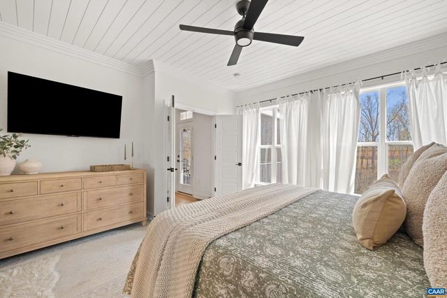 390 BISHOPGATE LN, Crozet, VA 22932