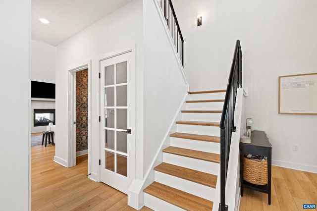 390 BISHOPGATE LN, Crozet, VA 22932