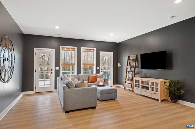 390 BISHOPGATE LN, Crozet, VA 22932