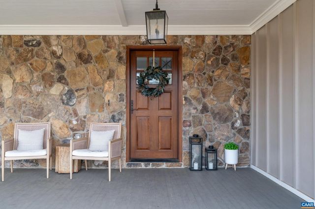 390 BISHOPGATE LN, Crozet, VA 22932