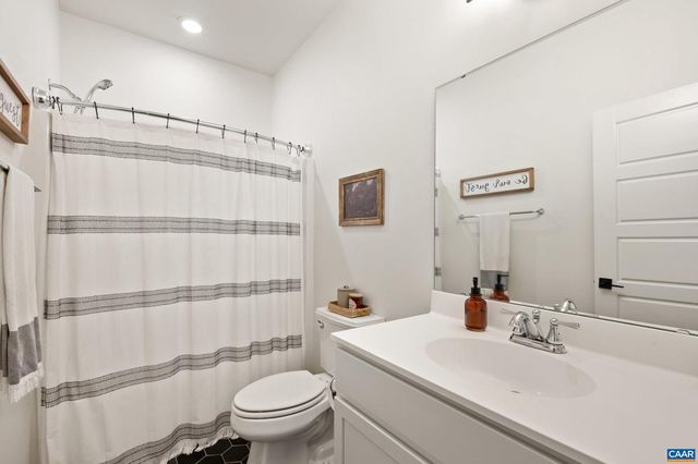 390 BISHOPGATE LN, Crozet, VA 22932