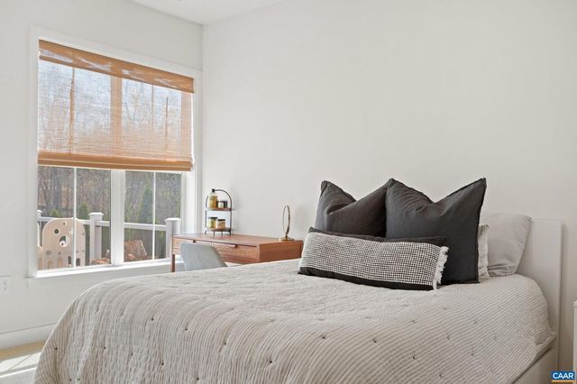 390 BISHOPGATE LN, Crozet, VA 22932