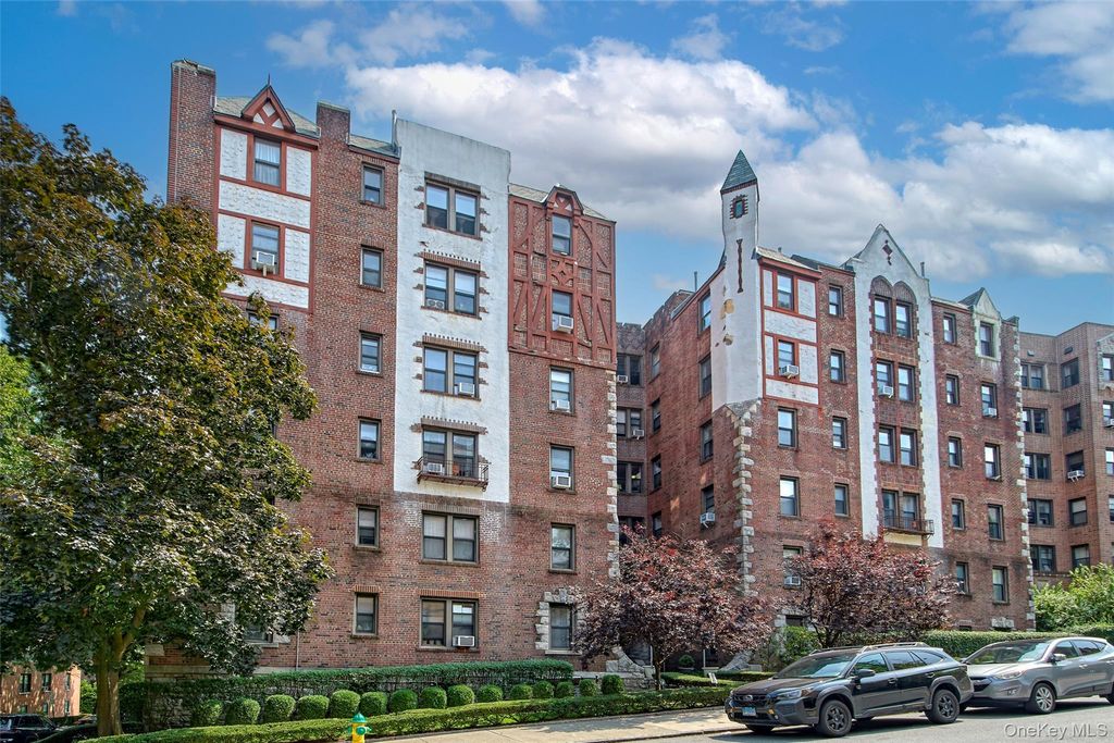 312 Main Street 2G, White Plains, NY 10601