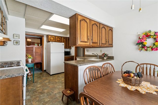 306 Beaver Ave, New Galilee, PA 16141