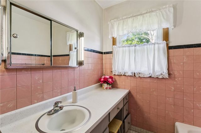 306 Beaver Ave, New Galilee, PA 16141