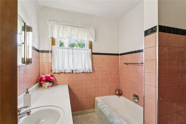 306 Beaver Ave, New Galilee, PA 16141
