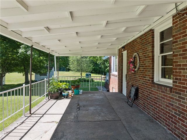 306 Beaver Ave, New Galilee, PA 16141