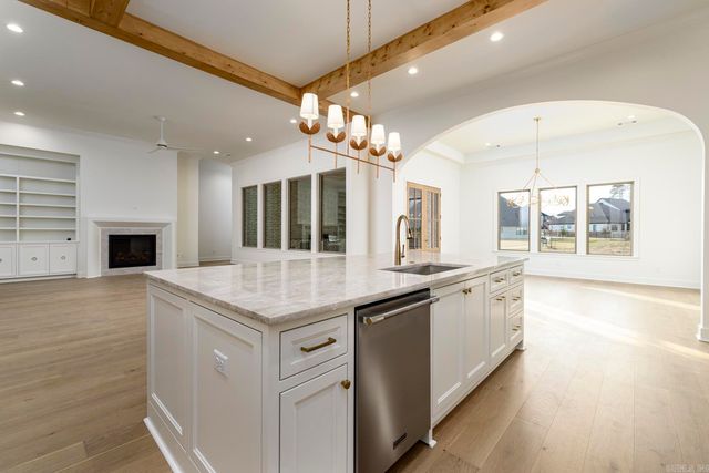 119 Falstone Dr, Little Rock, AR 72223