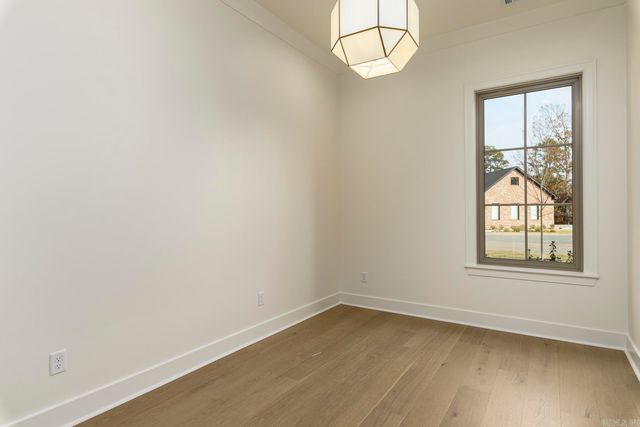 119 Falstone Dr, Little Rock, AR 72223