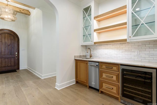 119 Falstone Dr, Little Rock, AR 72223