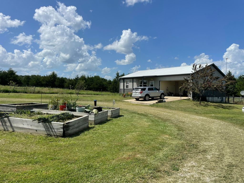 6609 County Road O-535, Ava, MO 65608