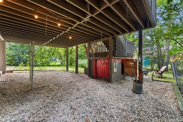 5 Coralyn Road, Scarsdale, NY 10583