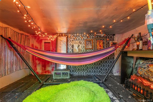 5 Coralyn Road, Scarsdale, NY 10583