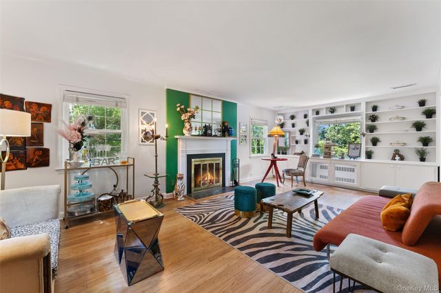 5 Coralyn Road, Scarsdale, NY 10583