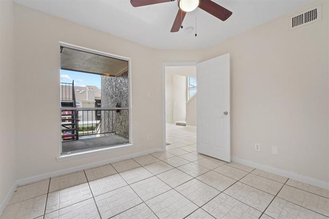 10855 Meadowglen Lane 1131, Houston, TX 77042