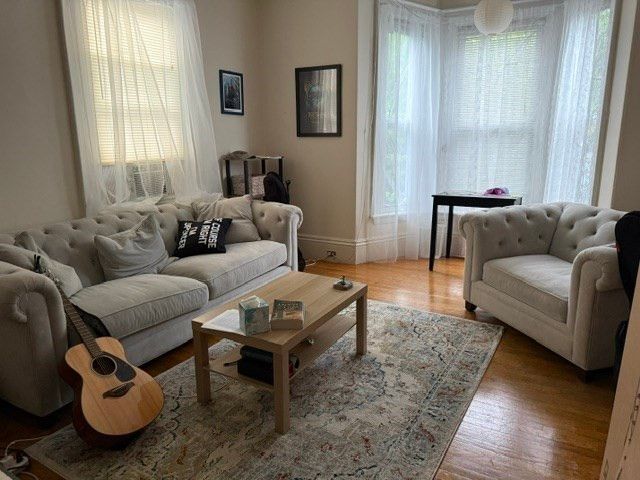 32 Oak 1, Somerville, MA 02143