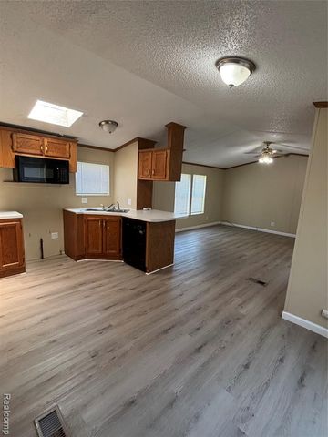 1478 Coachlight Lot 68, Flint, MI 48532