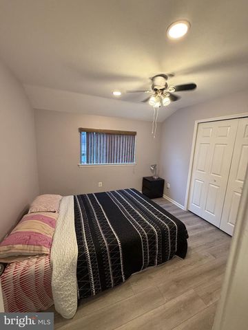 1322 BRADFORD LN, Bensalem, PA 19020