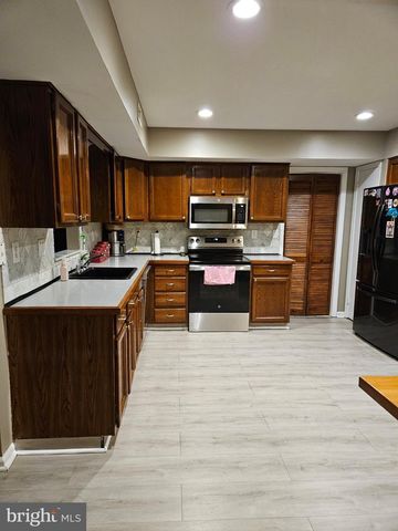 1322 BRADFORD LN, Bensalem, PA 19020