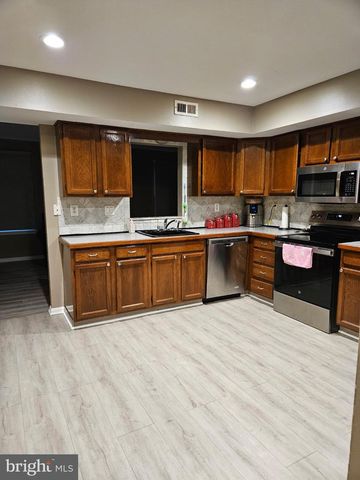 1322 BRADFORD LN, Bensalem, PA 19020