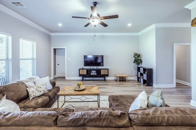 265 Peacock Pointe, Thibodaux, LA 70301