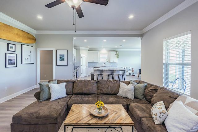 265 Peacock Pointe, Thibodaux, LA 70301