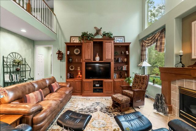 34 Mistyhaven Place, The Woodlands, TX 77381