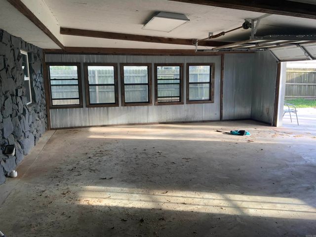 3006 Riverside dr., Pine Bluff, AR 71602