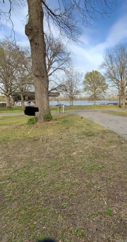 3006 Riverside dr., Pine Bluff, AR 71602