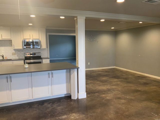 3006 Riverside dr., Pine Bluff, AR 71602