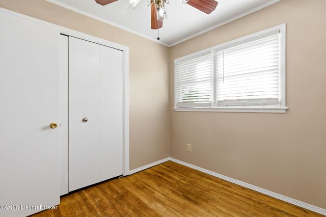 9114 New Maple Rd, Louisville, KY 40229