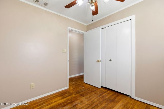 9114 New Maple Rd, Louisville, KY 40229