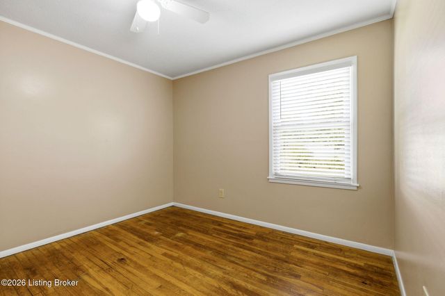 9114 New Maple Rd, Louisville, KY 40229