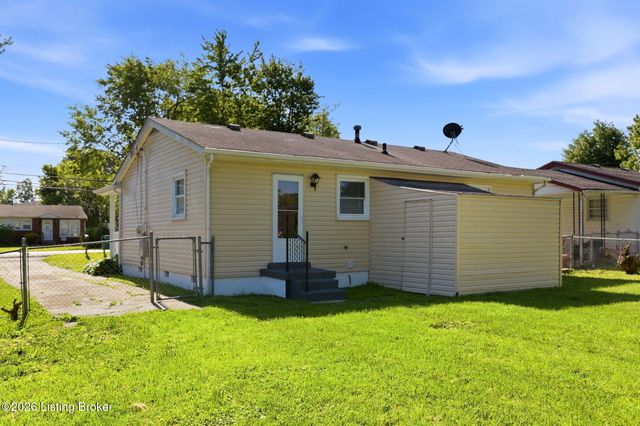 9114 New Maple Rd, Louisville, KY 40229