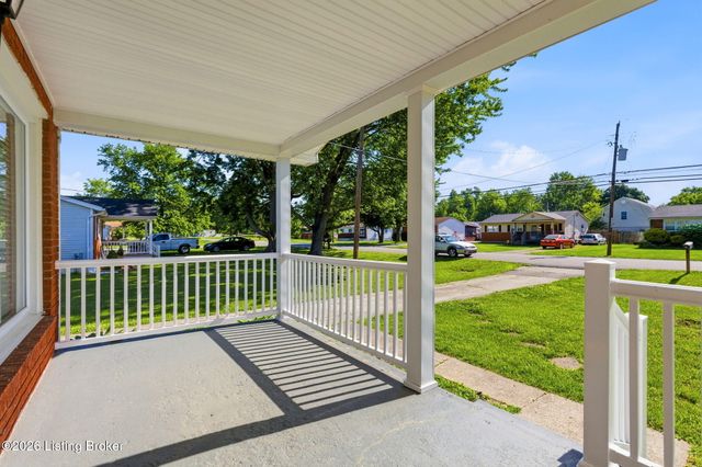 9114 New Maple Rd, Louisville, KY 40229
