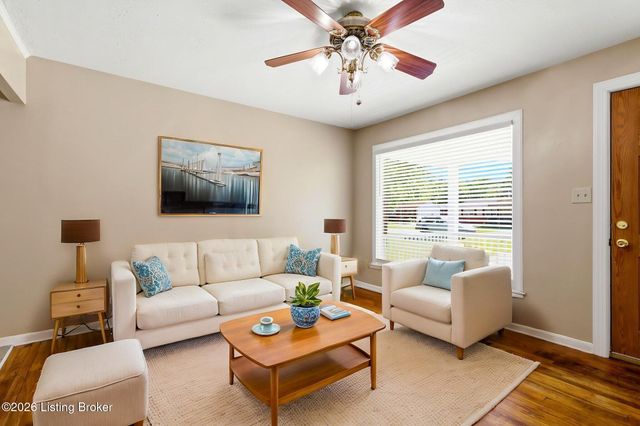 9114 New Maple Rd, Louisville, KY 40229