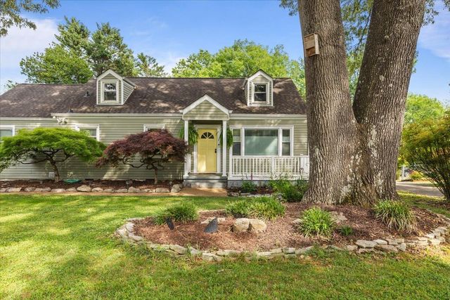 806 S Sweetbriar Avenue, Chattanooga, TN 37412
