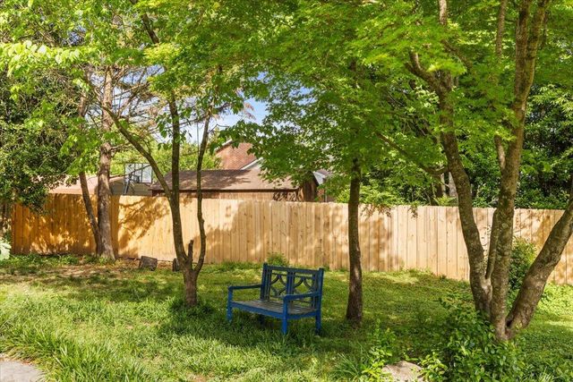 806 S Sweetbriar Avenue, Chattanooga, TN 37412