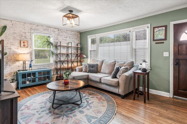 806 S Sweetbriar Avenue, Chattanooga, TN 37412