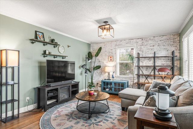 806 S Sweetbriar Avenue, Chattanooga, TN 37412