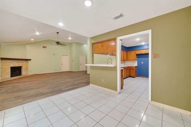 8219 Winding Meadow Court, Houston, TX 77040