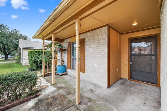 8219 Winding Meadow Court, Houston, TX 77040