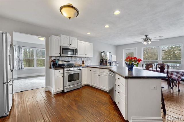 2011 Lebanon Avenue, Belleville, IL 62221