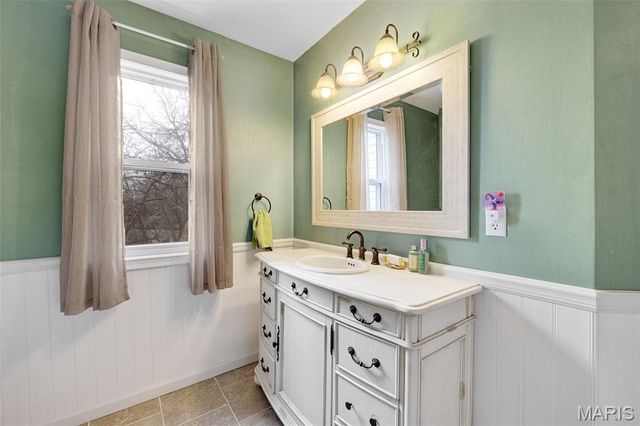 2011 Lebanon Avenue, Belleville, IL 62221