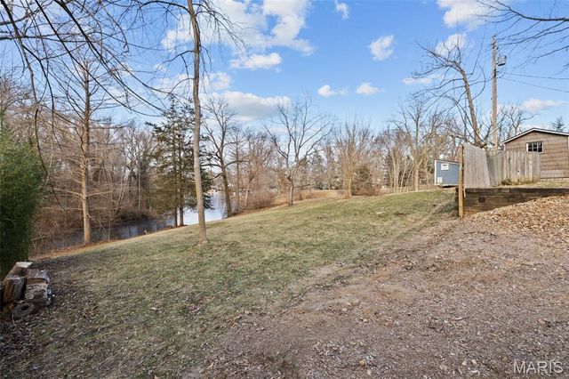 2011 Lebanon Avenue, Belleville, IL 62221