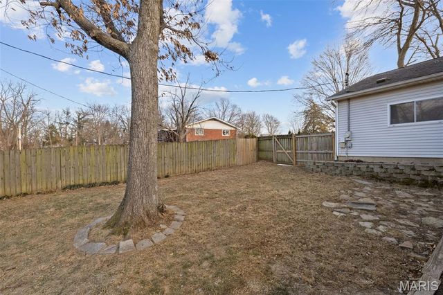 2011 Lebanon Avenue, Belleville, IL 62221