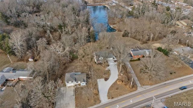 2011 Lebanon Avenue, Belleville, IL 62221